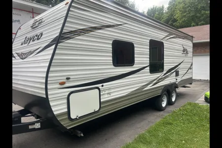 Trevor 's Jayco 224BH Travel Trailer