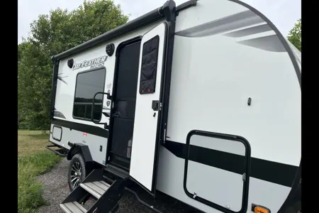 Rachel's Jayco Jay Feather Travel Trailer