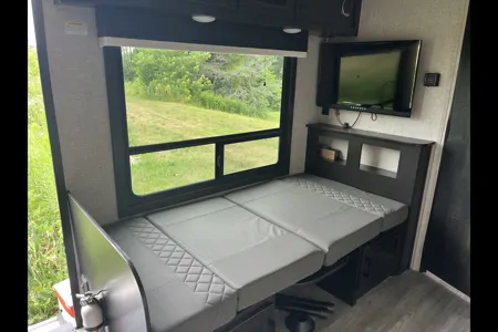 Rachel's Jayco Jay Feather Travel Trailer