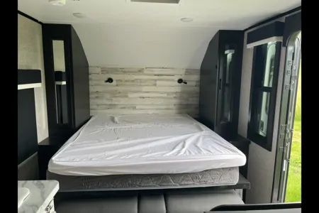 Rachel's Jayco Jay Feather Travel Trailer