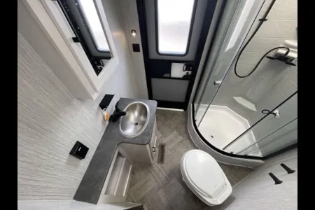 Spacious Palomino 28bhss Travel Trailer