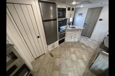 Spacious Palomino 28bhss Travel Trailer