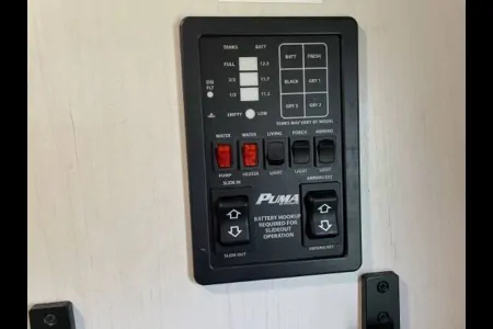 Spacious Palomino 28bhss Travel Trailer