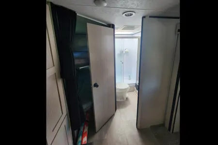 Luxurious Lightweight Apex 256BHS Travel Trailer