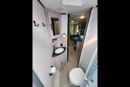 Luxurious Lightweight Apex 256BHS Travel Trailer