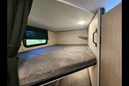 Luxurious Lightweight Apex 256BHS Travel Trailer