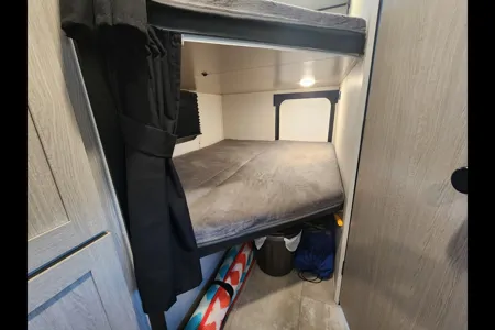 Luxurious Lightweight Apex 256BHS Travel Trailer