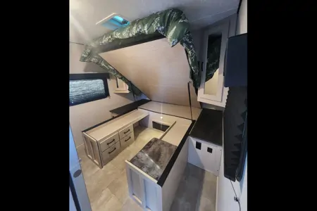 Luxurious Lightweight Apex 256BHS Travel Trailer