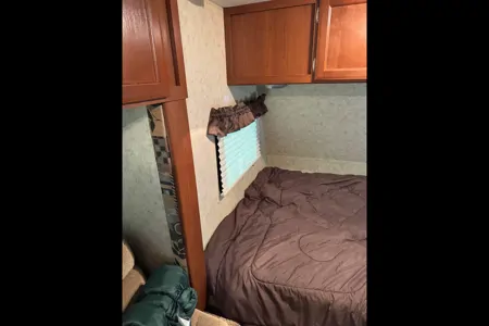 Stephen's Dutchmen 16’ Travel Trailer