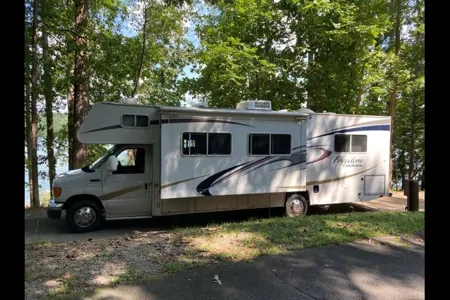 Carrie's Coachmen Freedom Class C
