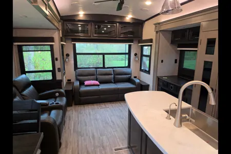 Kal's Jayco Pinnacle 36 Foot Fifth Wheel