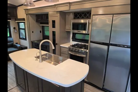 Kal's Jayco Pinnacle 36 Foot Fifth Wheel