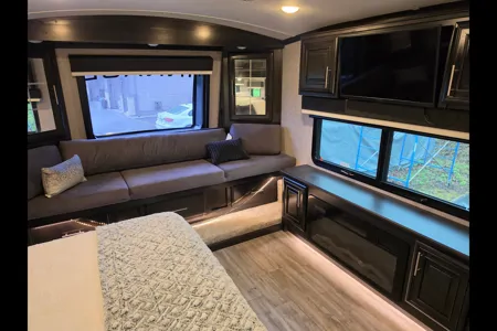 Kal's Jayco Pinnacle 36 Foot Fifth Wheel