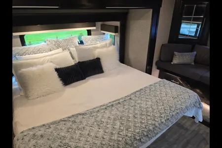 Kal's Jayco Pinnacle 36 Foot Fifth Wheel