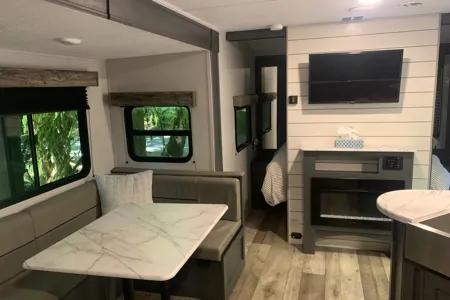 Family Travel Trailer- Dutchmen Aspen 