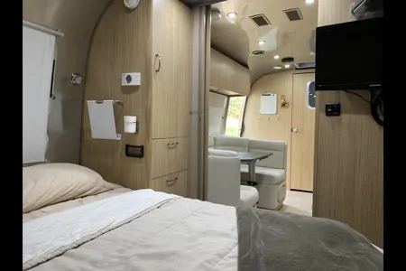 Justin's Airstream Flying Cloud Travel Trailer