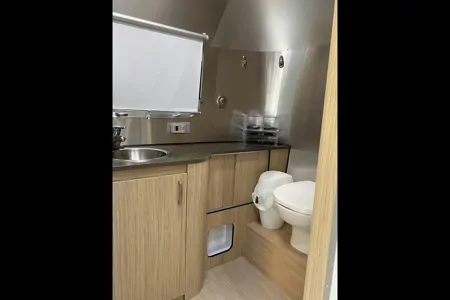 Justin's Airstream Flying Cloud Travel Trailer