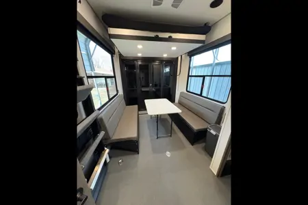 David's Grand Design 41G Momentum Fifth Wheel