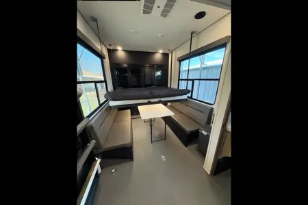 David's Grand Design 41G Momentum Fifth Wheel