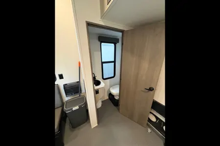 David's Grand Design 41G Momentum Fifth Wheel