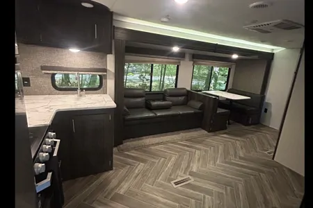 Melissa's Sportsman 241RKLE Travel Trailer