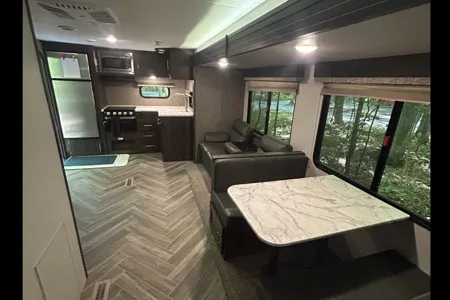Melissa's Sportsman 241RKLE Travel Trailer