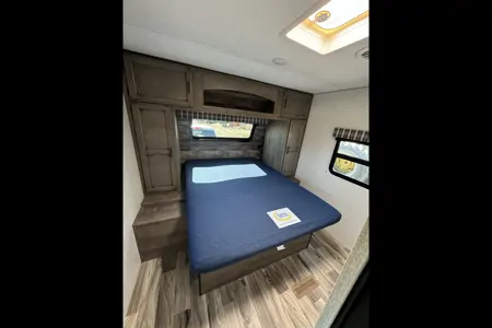 Daniel's Venture Stratus Travel Trailer