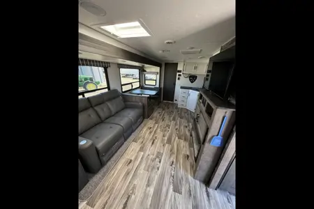 Daniel's Venture Stratus Travel Trailer