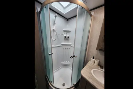 BUENAHORA's Mallard Heartland M335 Travel Trailer