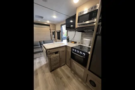  Forest River Coachmen Freedom Express Ultra Lite 238BHS Roulotte