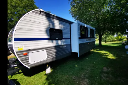 Brandon's Grand River 269BHS Comfortline Travel Trailer