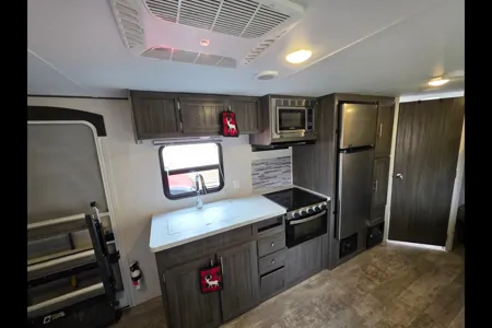 Brandon's Grand River 269BHS Comfortline Travel Trailer