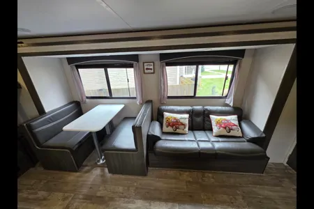 Brandon's Grand River 269BHS Comfortline Travel Trailer