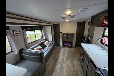Brandon's Grand River 269BHS Comfortline Travel Trailer