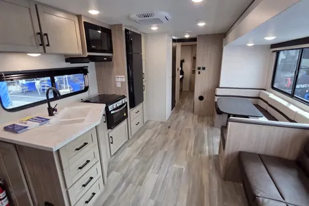 Rv Rentals Way of Life's Duel AC 2026 JAYCO Heartland Prowler (HP0132)