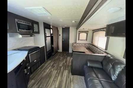 Kid/Pet Friendly Travel Trailer
