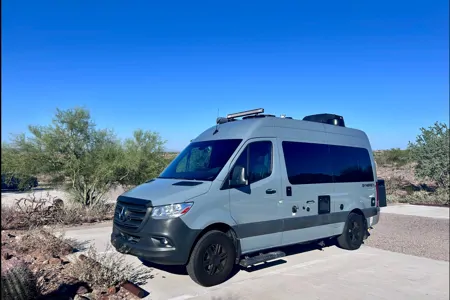 Family Explorer Van – Comfort for 2 Adults + 2 Kids