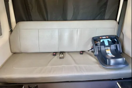 Family Explorer Van – Comfort for 2 Adults + 2 Kids
