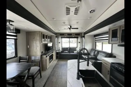 Nick's Forest River Artic Wolf Cherokee 3660 suite Fifth Wheel