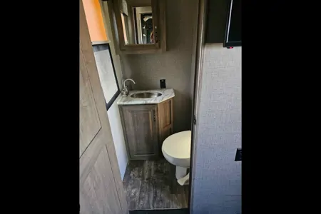 Kevin's KZ 4013TK Toy Hauler