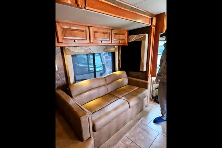 Big Baaaaby Tiffin Motorhomes Allegro Open Road Class A