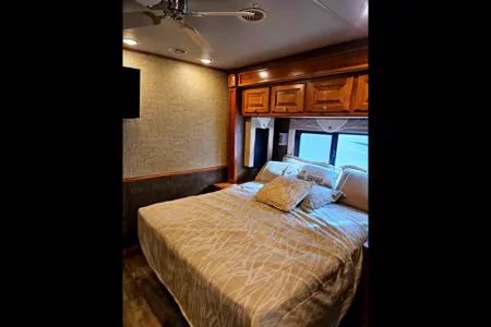 Big Baaaaby Tiffin Motorhomes Allegro Open Road Class A