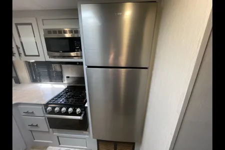 Come Vibe in The Vibe!