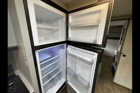 Come Vibe in The Vibe!