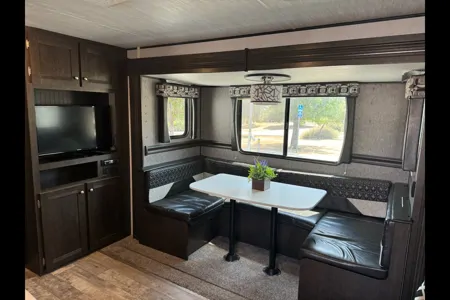 Toy Hauler Pioneer