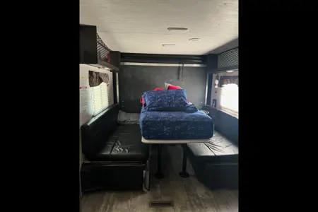 Toy Hauler Pioneer