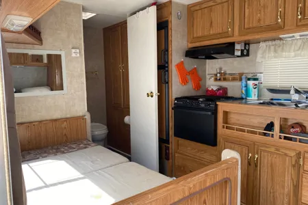 White lightning 19’