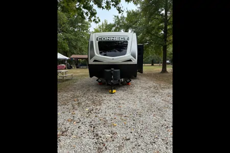 Clean 33’ KZ Connect Travel Trailer