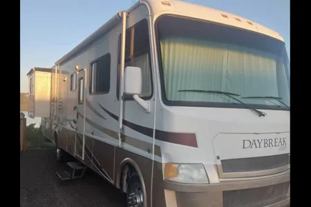 Daniel's Damon Daybreak 3578 Class A