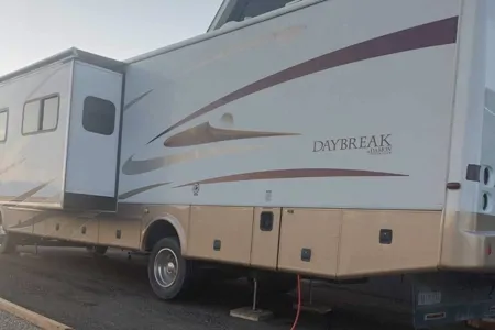 Daniel's Damon Daybreak 3578 Class A